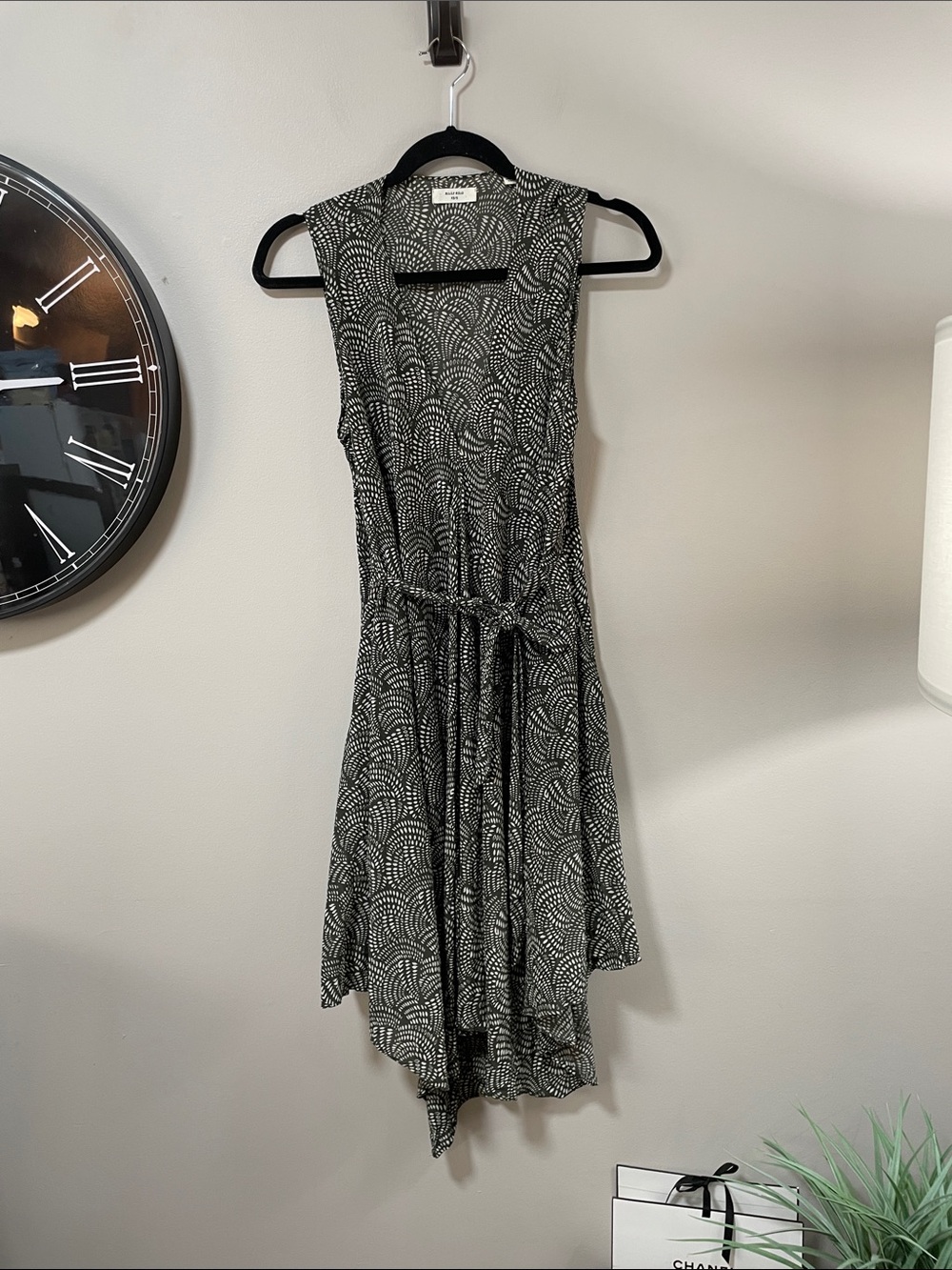 Billy Reid Dark Gray & White Sleeveless Asymmetrical Tie-Waist Silk Dress